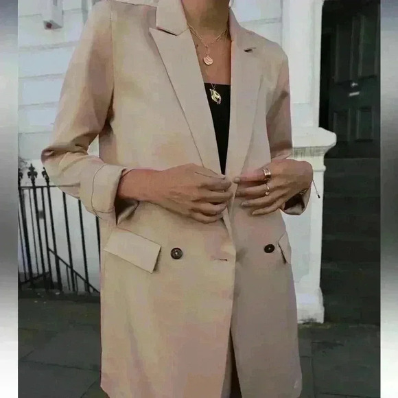 🔒🤍 Women's @leoniehanne Beige Loose Double Breasted Silky Long Classsic Blazer - Picture 2 of 6